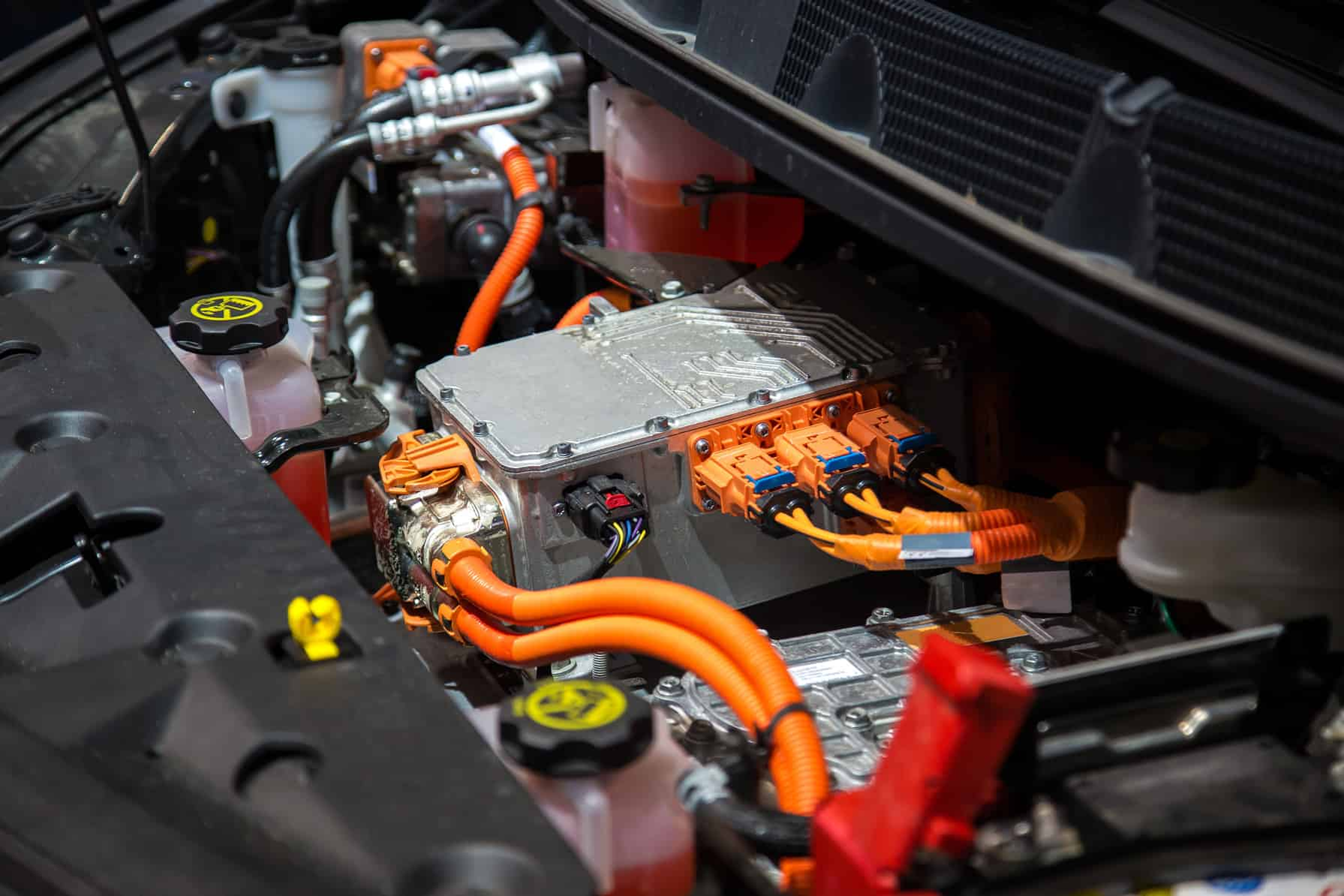 Manutenção em veículos híbridos e elétricos